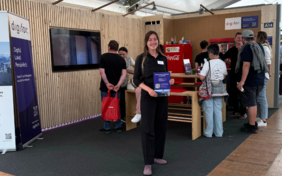 Webagentur digifor an ihrem Stand an der Seislermäss in Tafers.